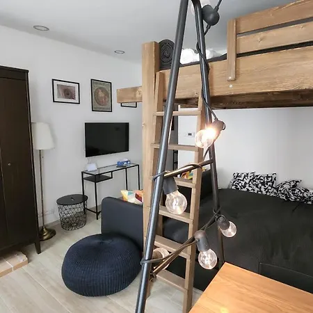 Theater Apartment *
